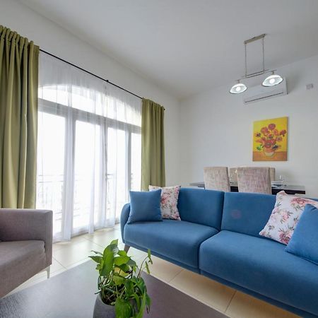 St Julians 2 Bedroom Apartment With Commanding Seaviews By Shortletsmalta Saint Julian's 외부 사진