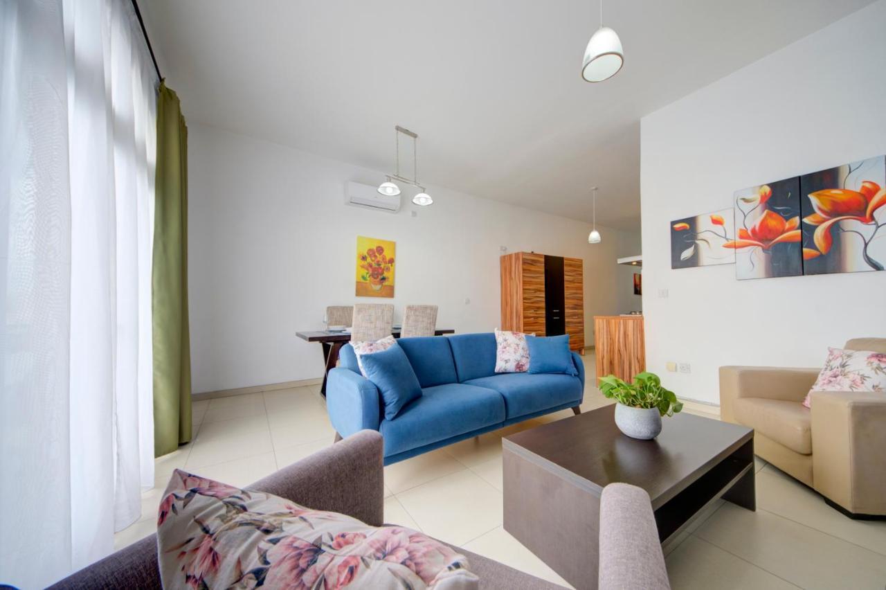 St Julians 2 Bedroom Apartment With Commanding Seaviews By Shortletsmalta Saint Julian's 외부 사진